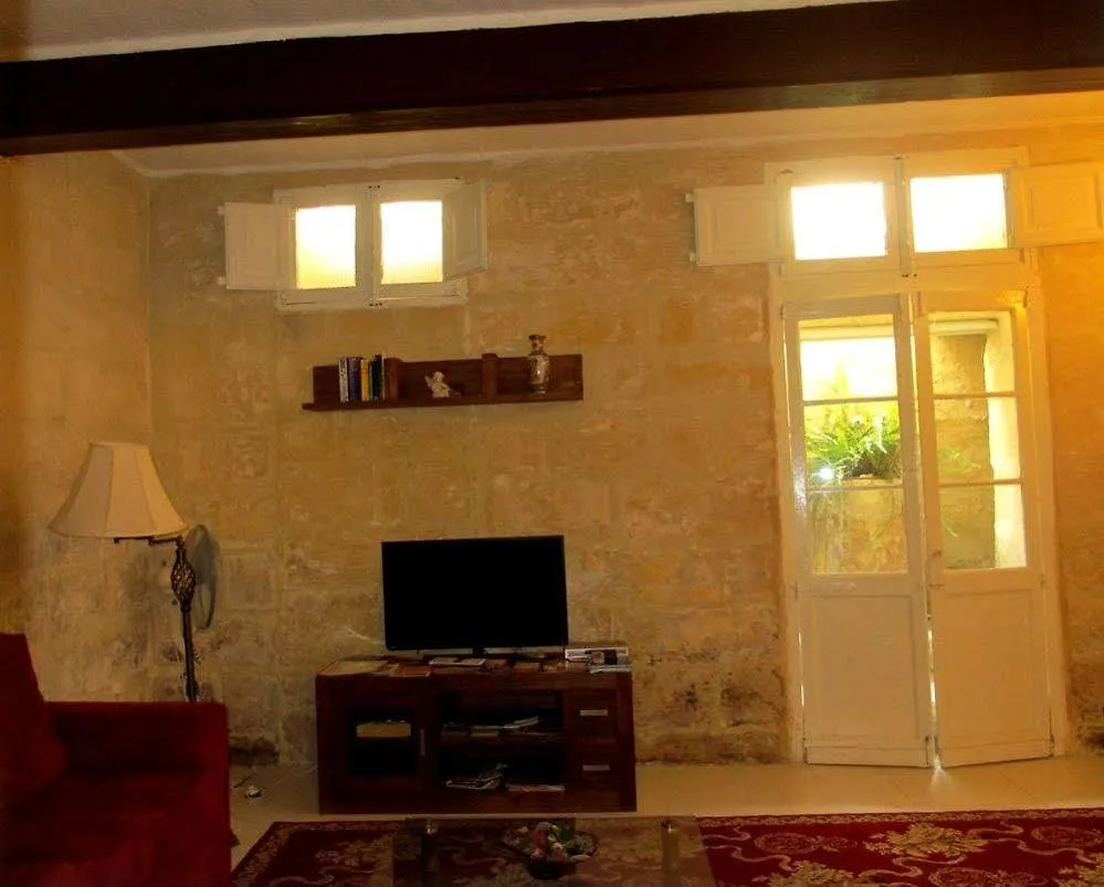 Charming Flat Near The Sea Apartment Sliema