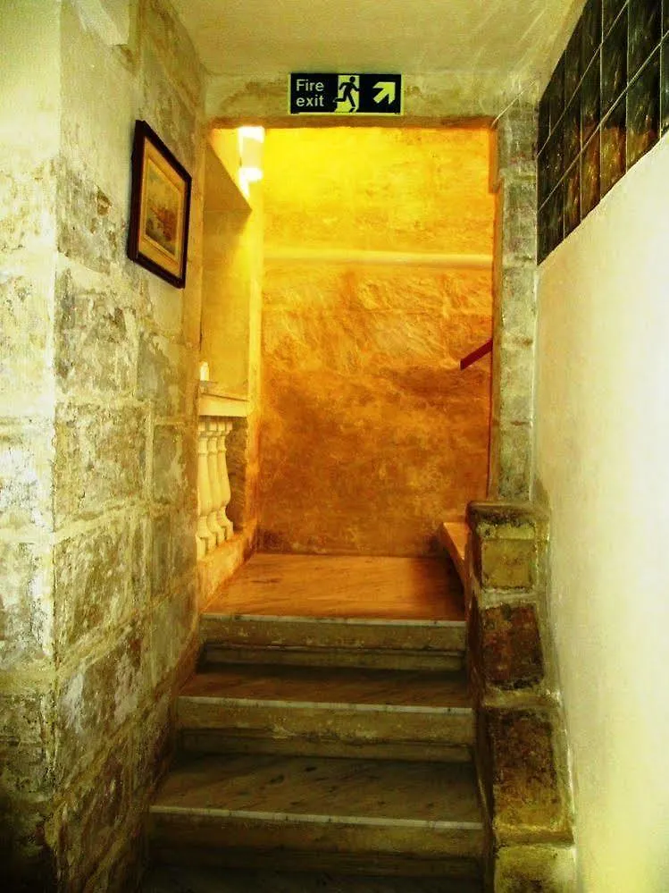 Charming Flat Near The Sea Apartment Sliema